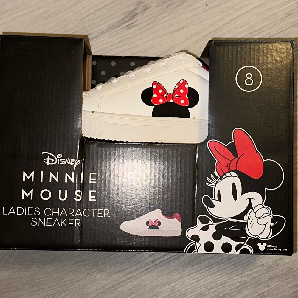 Disney Minnie Mouse ladies sneakers sz 8